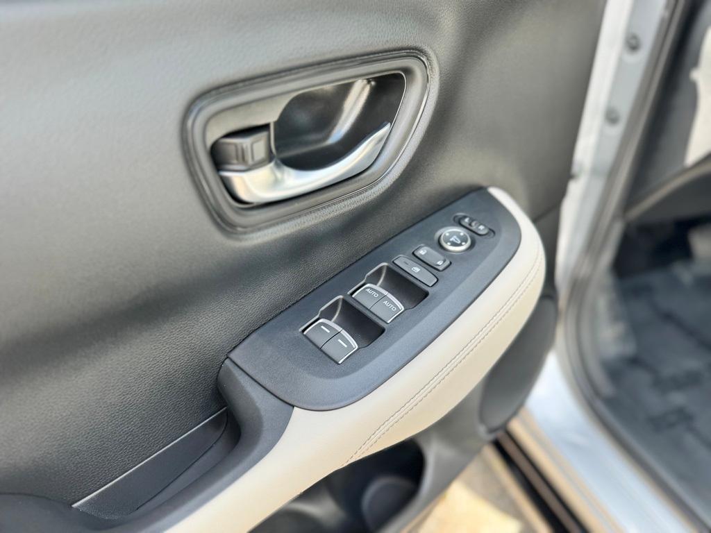 used 2025 Honda HR-V car, priced at $28,969