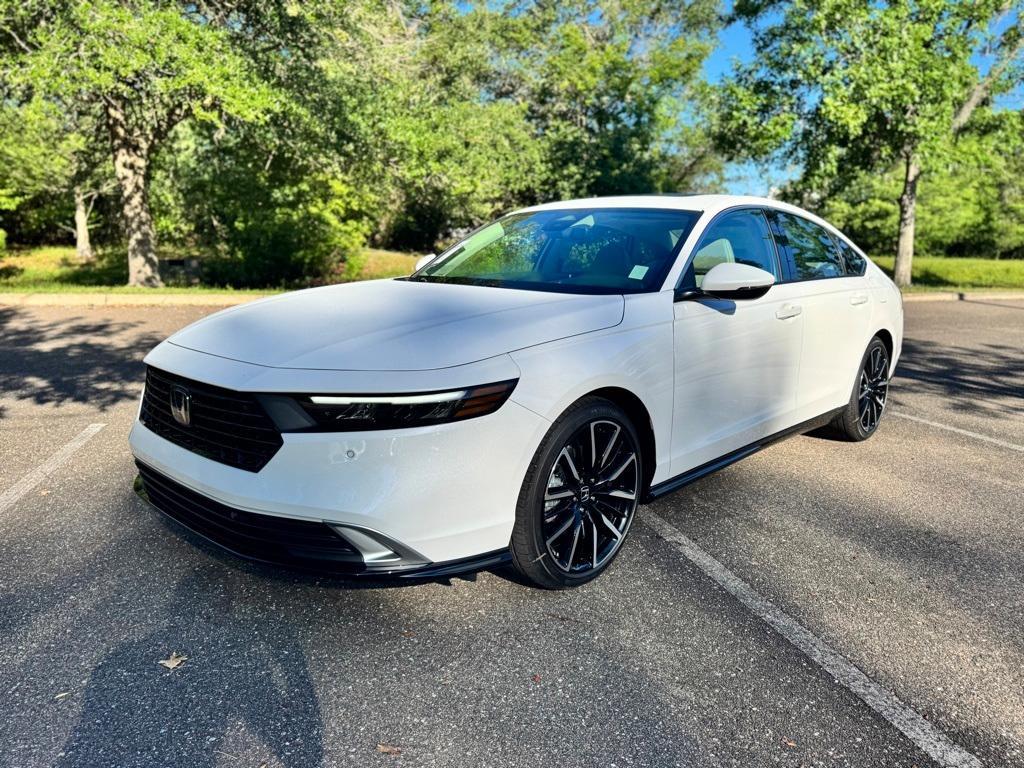 used 2025 Honda Accord Hybrid car, priced at $40,498