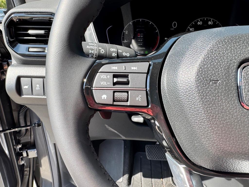 new 2025 Honda Pilot car, priced at $49,680