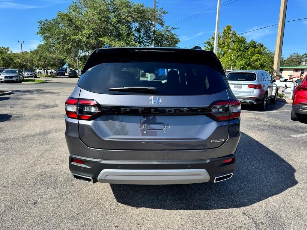 new 2025 Honda Pilot car, priced at $49,680