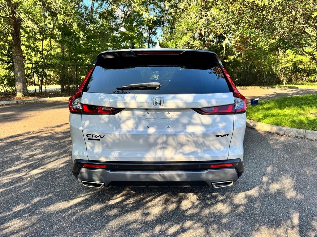 new 2026 Honda CR-V Hybrid car, priced at $40,575