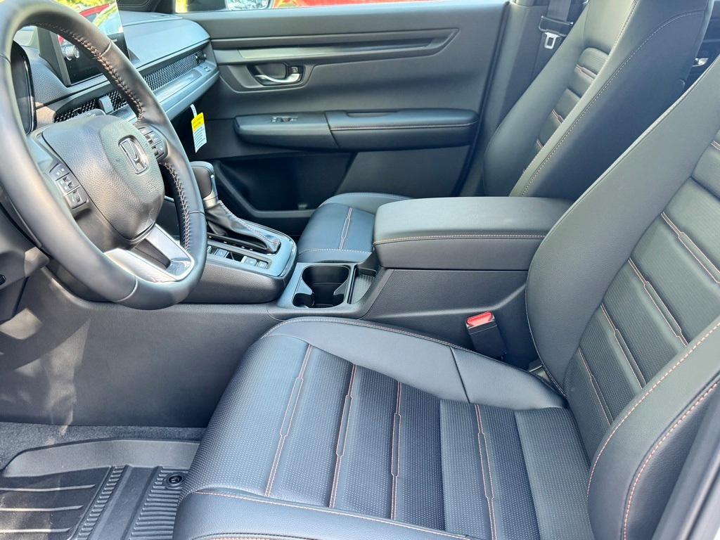 new 2026 Honda CR-V Hybrid car, priced at $40,575