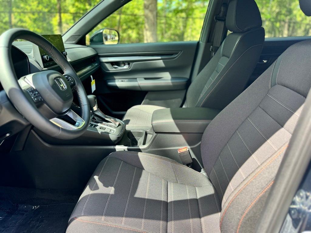 new 2025 Honda CR-V Hybrid car, priced at $37,200