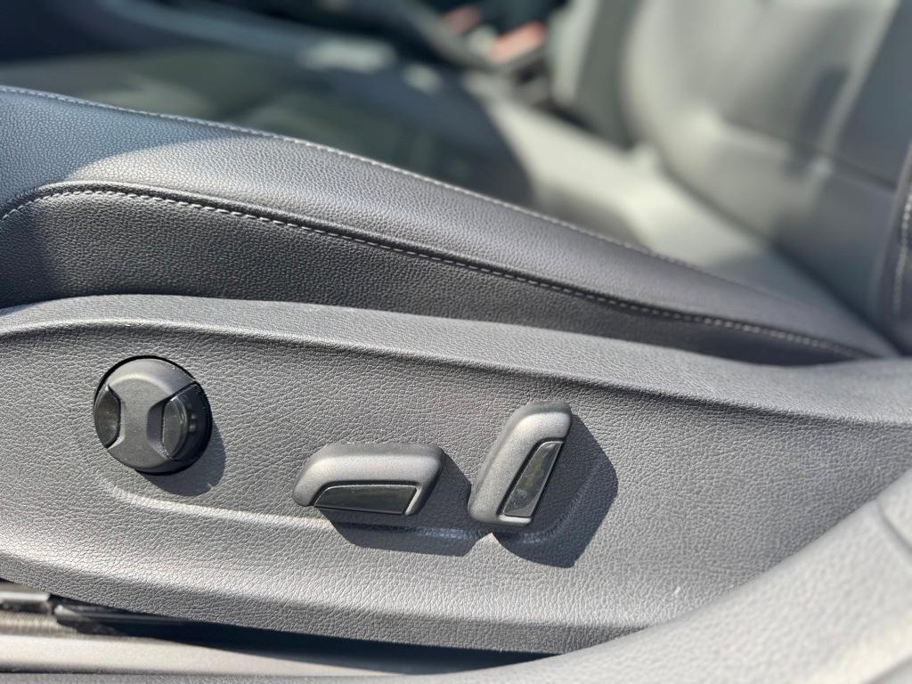 used 2022 Volkswagen Passat car, priced at $15,100