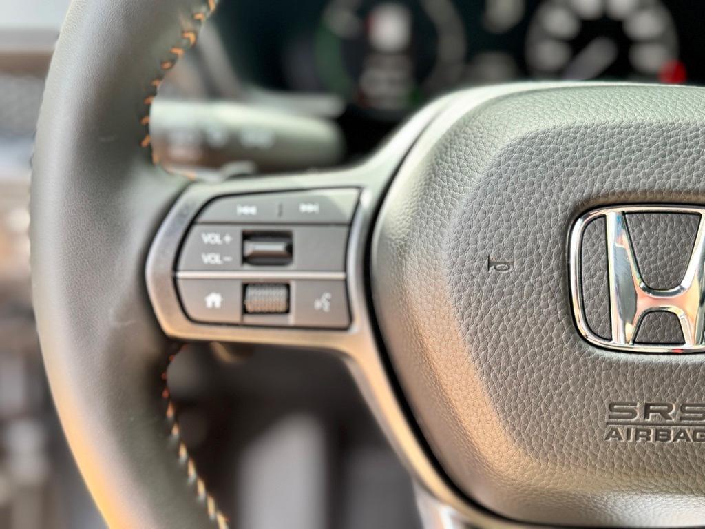 new 2025 Honda CR-V Hybrid car, priced at $39,045