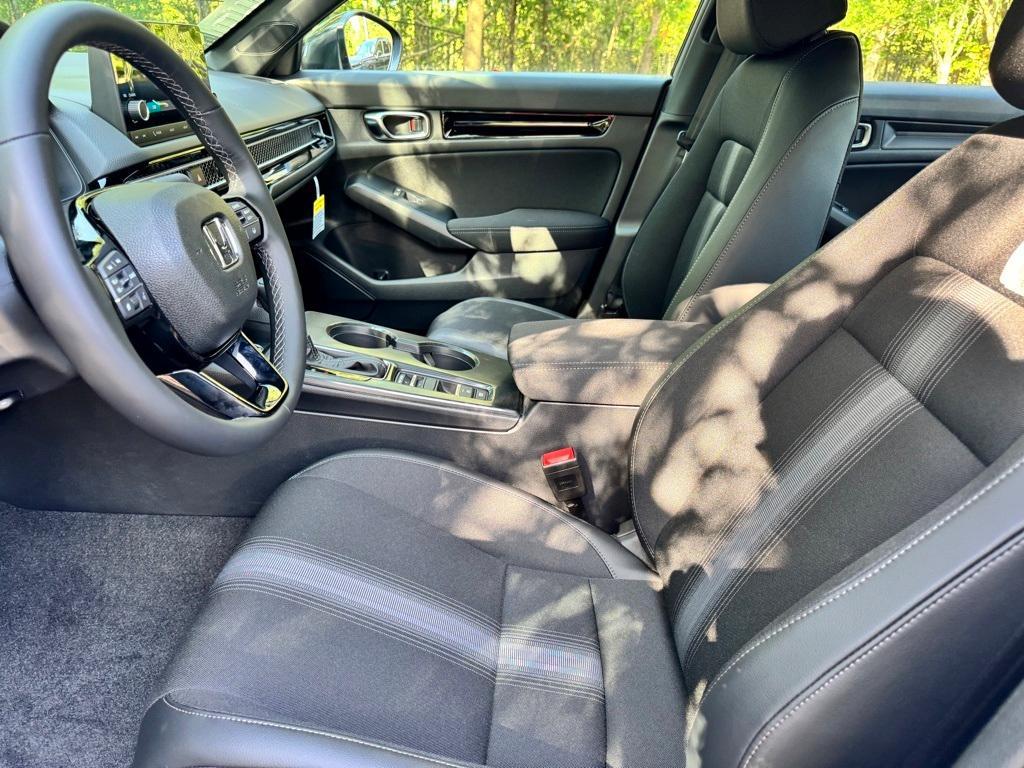 new 2025 Honda Civic Hybrid car, priced at $30,555