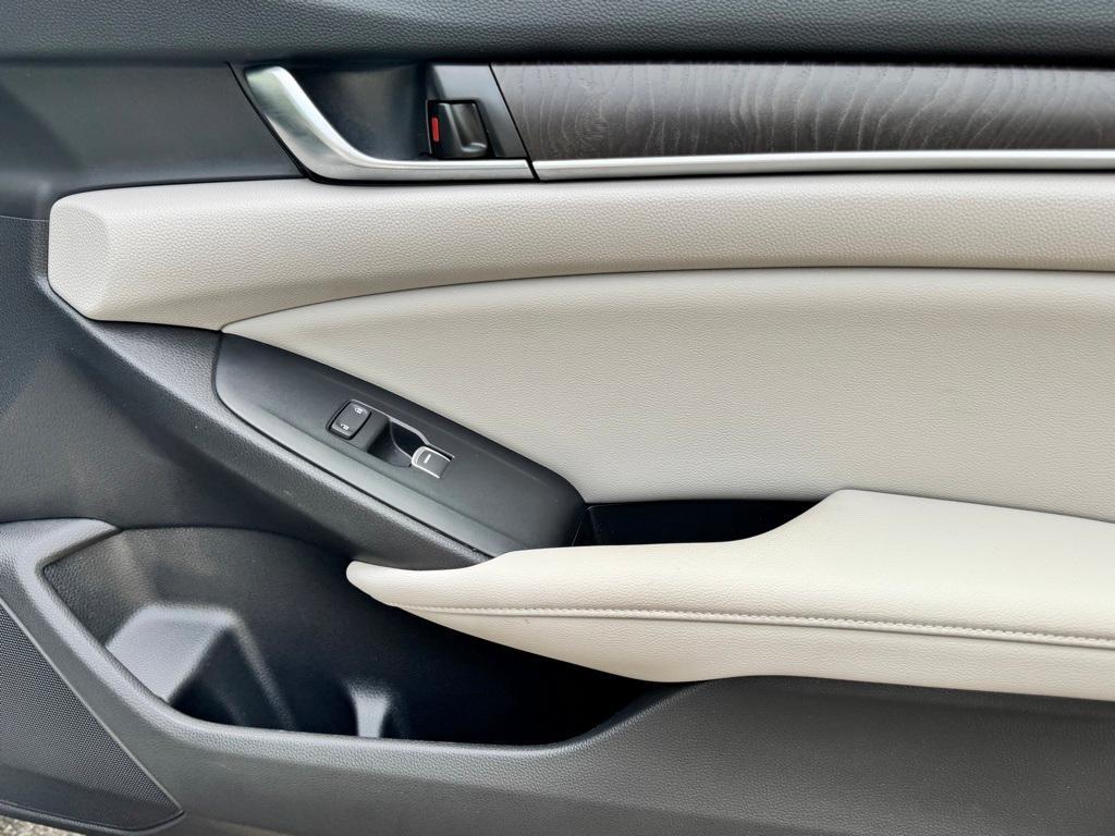 used 2018 Honda Accord car, priced at $23,406