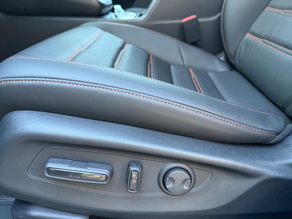 new 2026 Honda CR-V Hybrid car, priced at $41,675