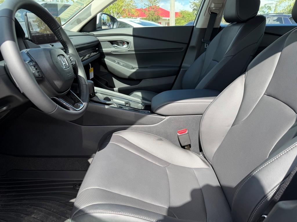 new 2025 Honda Accord Hybrid car