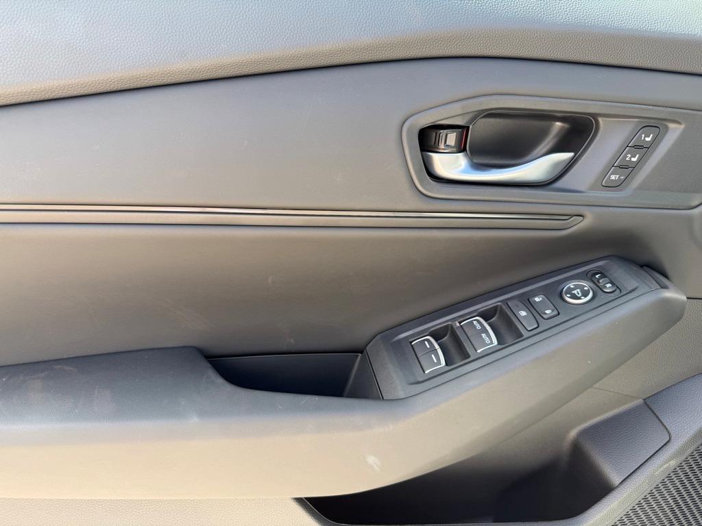 new 2025 Honda Accord Hybrid car