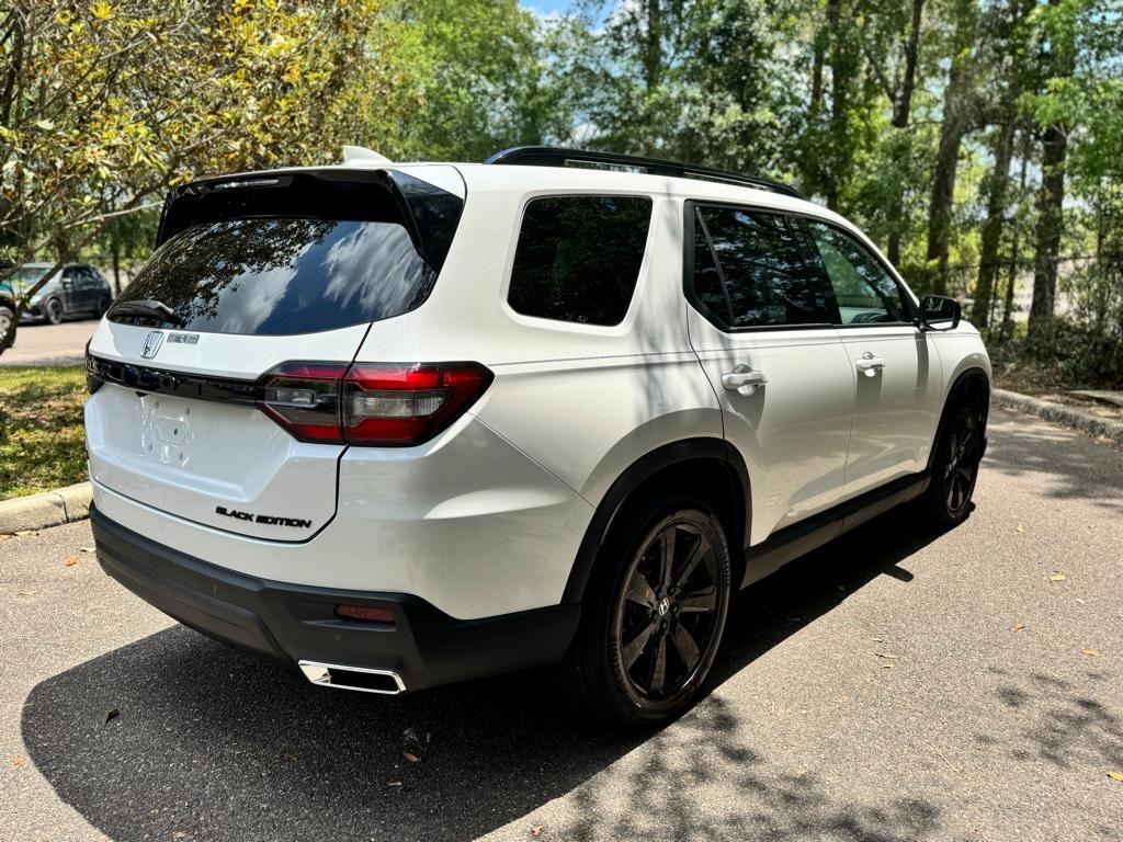 new 2025 Honda Pilot car, priced at $56,485