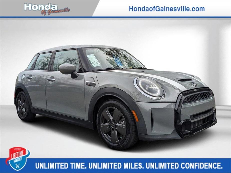 used 2022 MINI Hardtop car, priced at $25,398