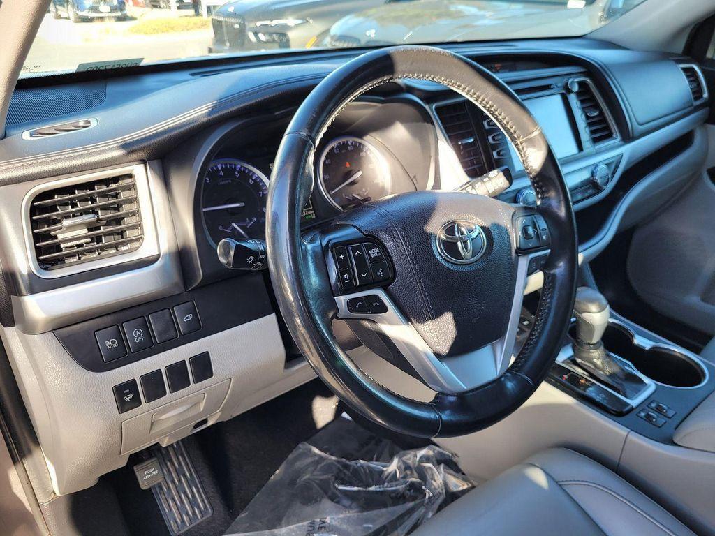 used 2019 Toyota Highlander car, priced at $23,500