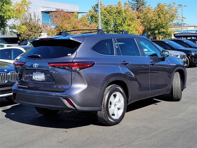 used 2023 Toyota Highlander car, priced at $34,500