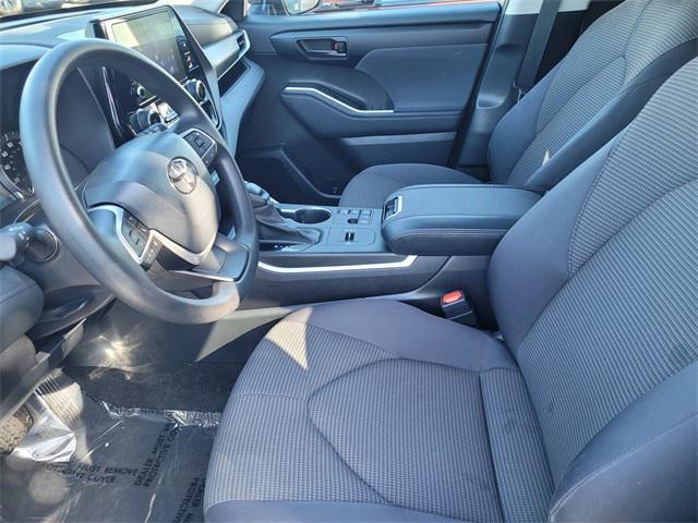 used 2023 Toyota Highlander car, priced at $34,500