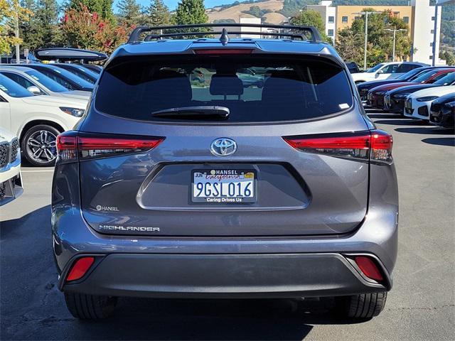 used 2023 Toyota Highlander car, priced at $34,500