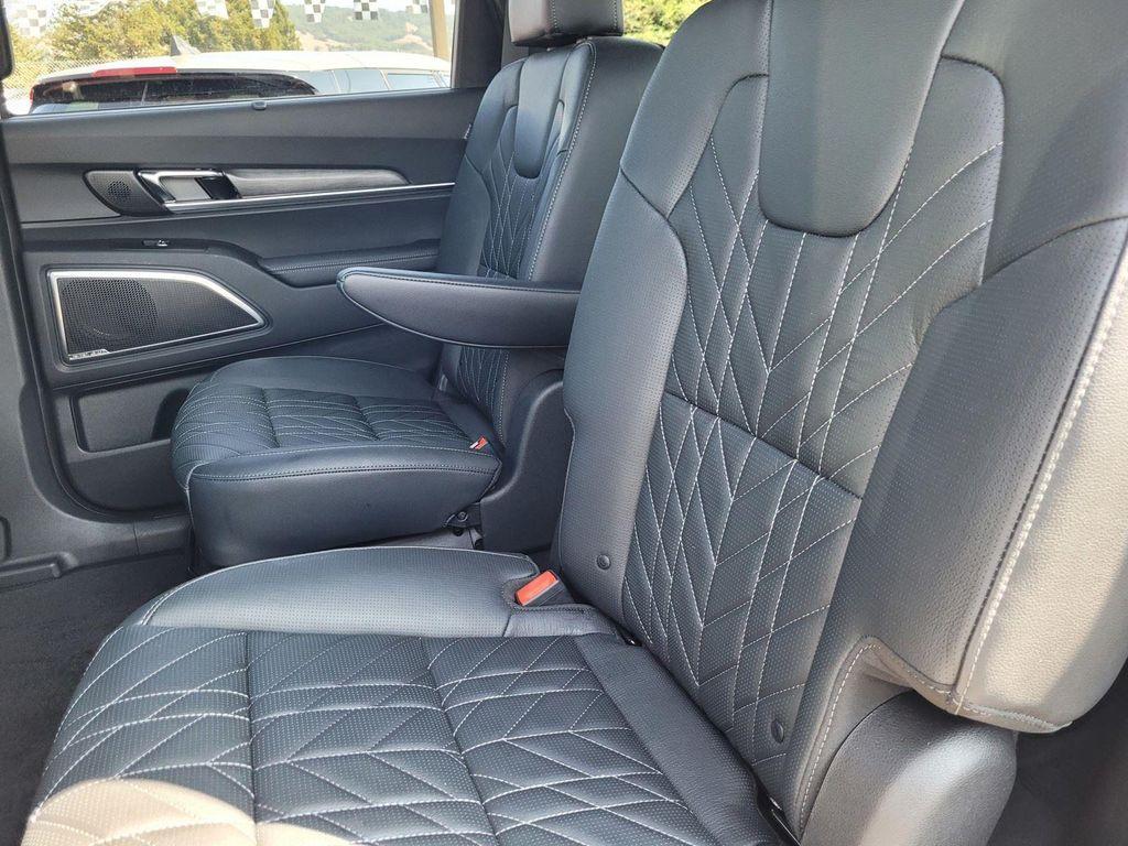 used 2024 Kia Telluride car, priced at $42,999