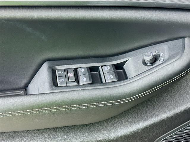 used 2023 Jeep Grand Cherokee car, priced at $28,967