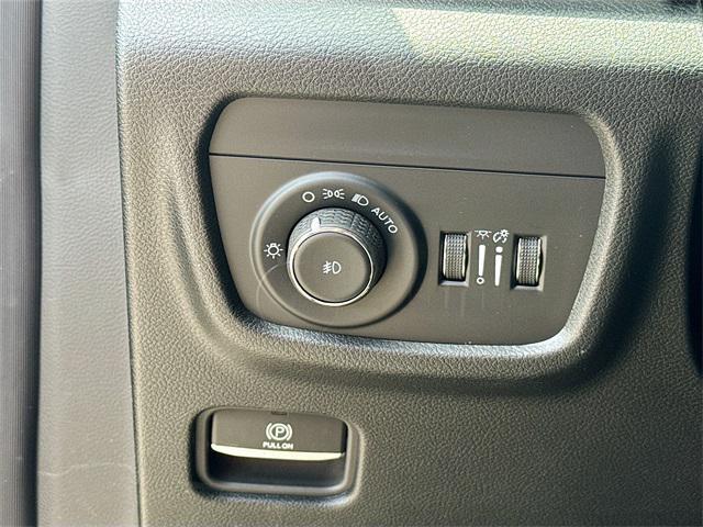 new 2025 Jeep Grand Cherokee car, priced at $44,286