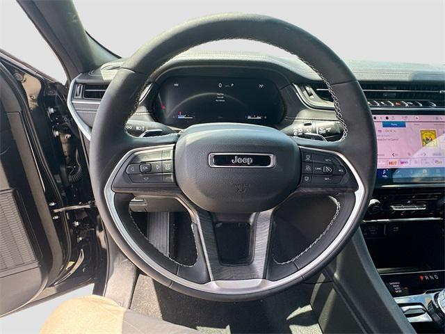 new 2025 Jeep Grand Cherokee car, priced at $44,286
