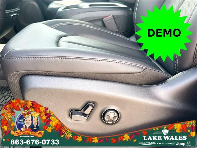 new 2025 Chrysler Pacifica car, priced at $39,898