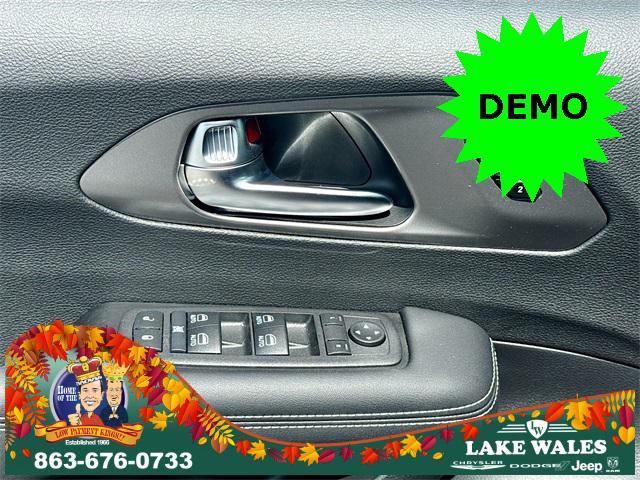 new 2025 Chrysler Pacifica car, priced at $39,898
