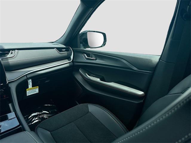new 2025 Jeep Grand Cherokee car, priced at $40,650