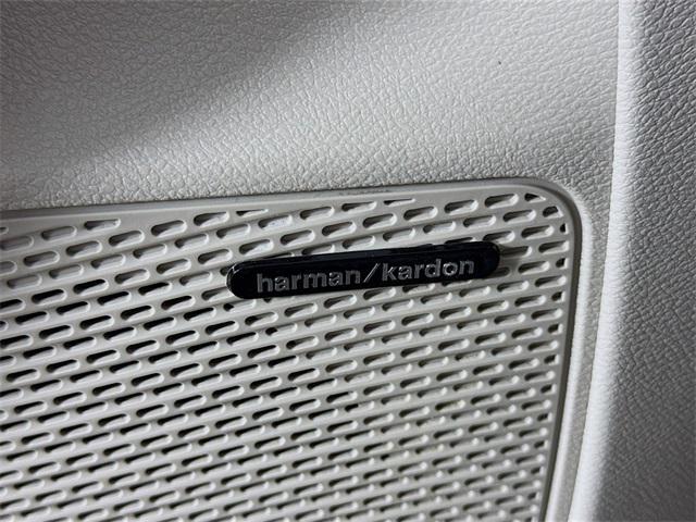 used 2022 Chrysler Pacifica Hybrid car, priced at $24,553