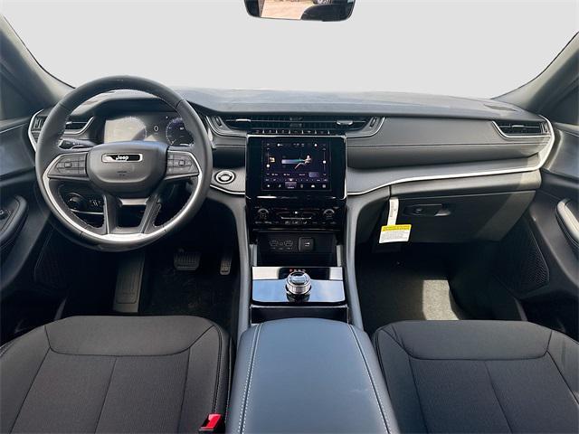new 2025 Jeep Grand Cherokee car, priced at $40,620