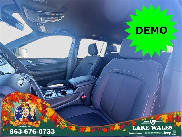 new 2025 Jeep Grand Cherokee L car, priced at $33,000