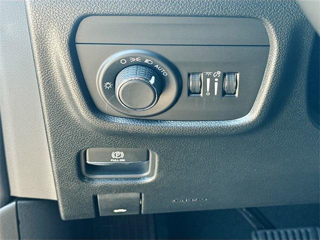 new 2025 Jeep Grand Cherokee car, priced at $41,420