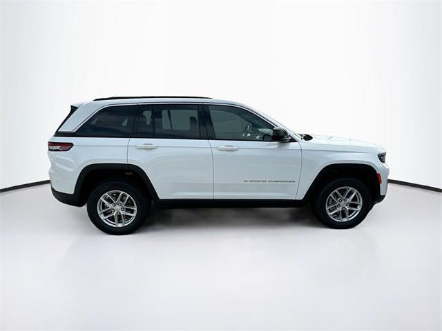 new 2024 Jeep Grand Cherokee car, priced at $32,500