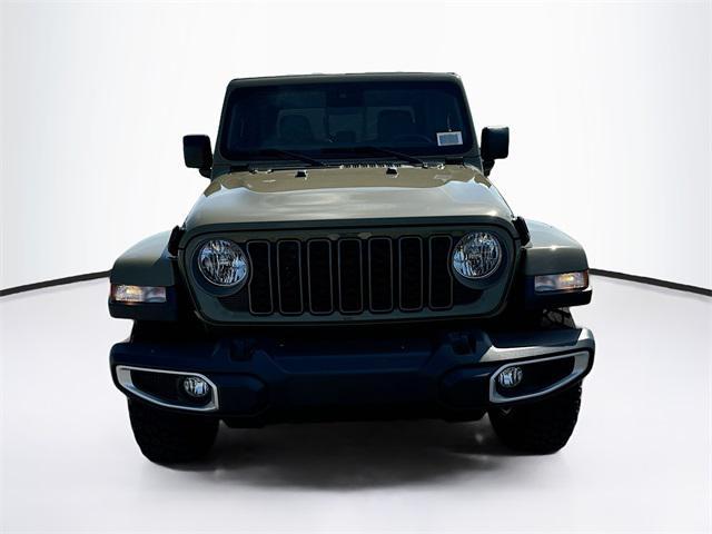 new 2025 Jeep Gladiator car, priced at $47,125