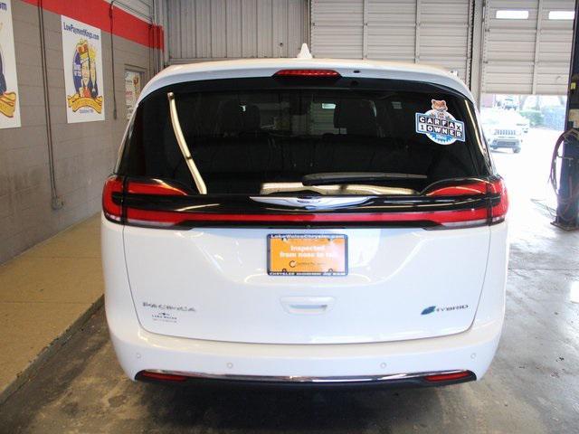 used 2022 Chrysler Pacifica Hybrid car, priced at $27,888