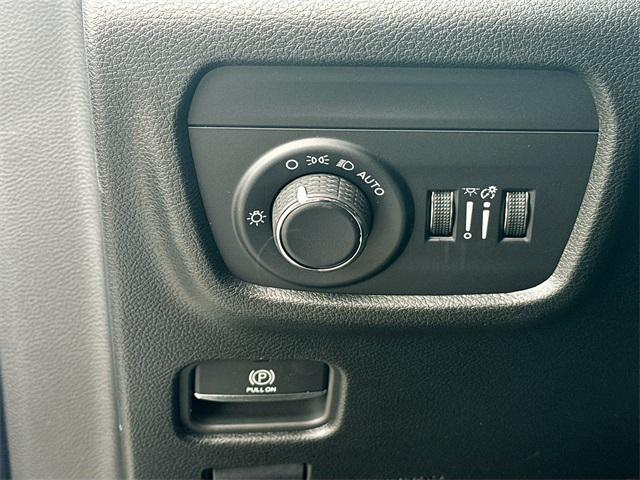 new 2025 Jeep Grand Cherokee car, priced at $39,455