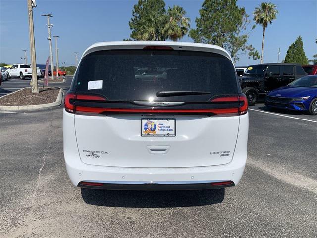 new 2024 Chrysler Pacifica car, priced at $44,225