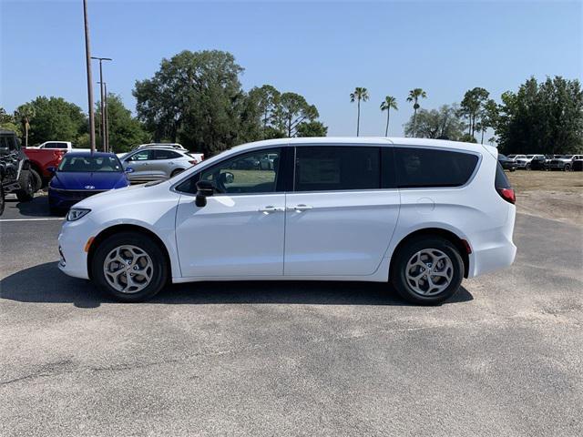 new 2024 Chrysler Pacifica car, priced at $44,225