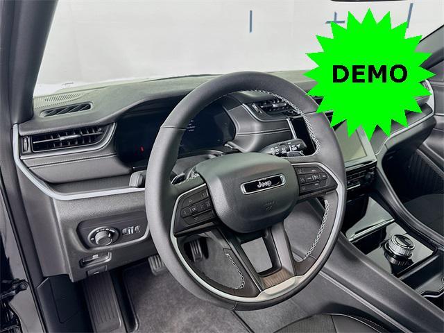 new 2025 Jeep Grand Cherokee car, priced at $38,850