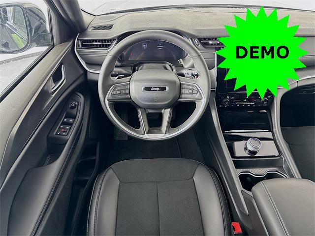 new 2025 Jeep Grand Cherokee car, priced at $38,850
