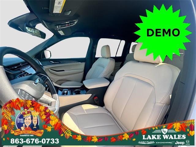 new 2025 Jeep Grand Cherokee car, priced at $43,050