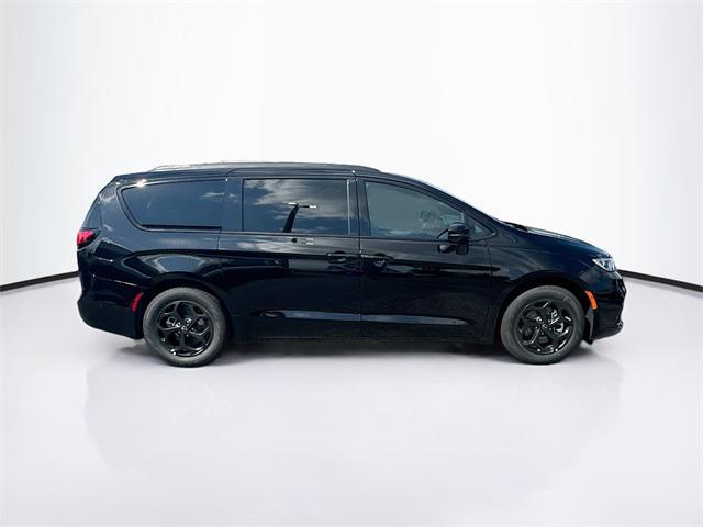 new 2025 Chrysler Pacifica Hybrid car, priced at $56,305