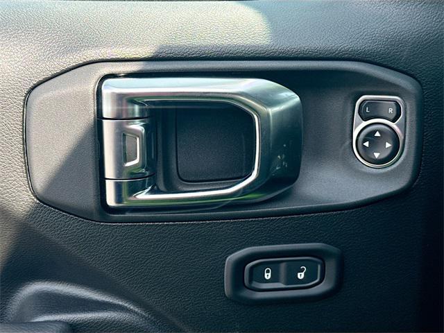 new 2025 Jeep Wrangler car, priced at $59,475