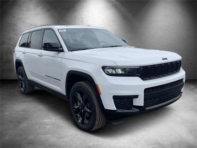 new 2024 Jeep Grand Cherokee car, priced at $40,750