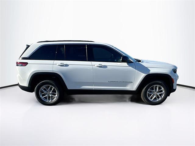 new 2025 Jeep Grand Cherokee car, priced at $35,660