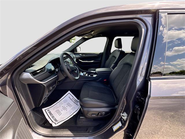 new 2025 Jeep Grand Cherokee L car, priced at $43,594