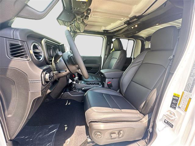 new 2025 Jeep Gladiator car, priced at $43,100