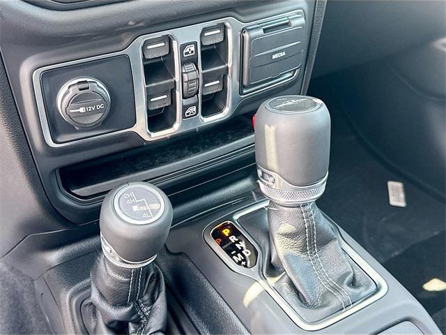 new 2025 Jeep Gladiator car, priced at $43,100