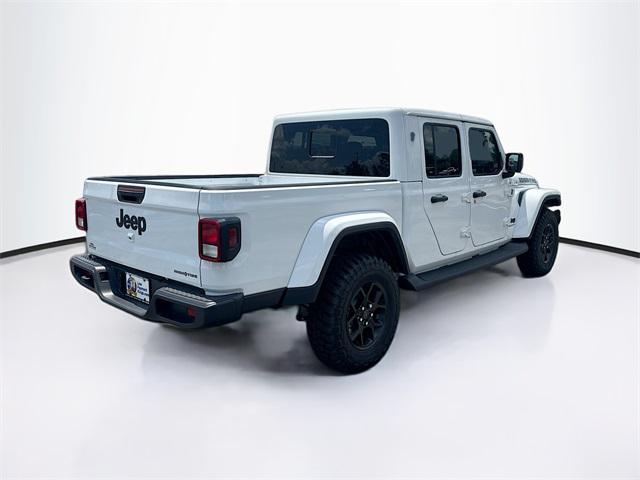 new 2025 Jeep Gladiator car, priced at $43,100