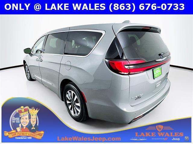 used 2022 Chrysler Pacifica Hybrid car, priced at $19,197