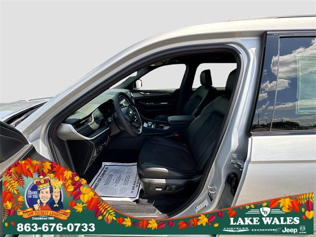 new 2025 Jeep Grand Cherokee L car, priced at $38,000